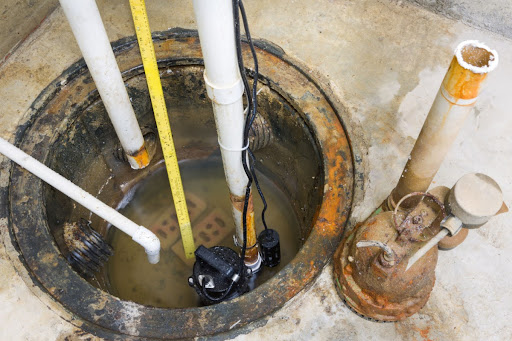 A sump pump with some water in it.